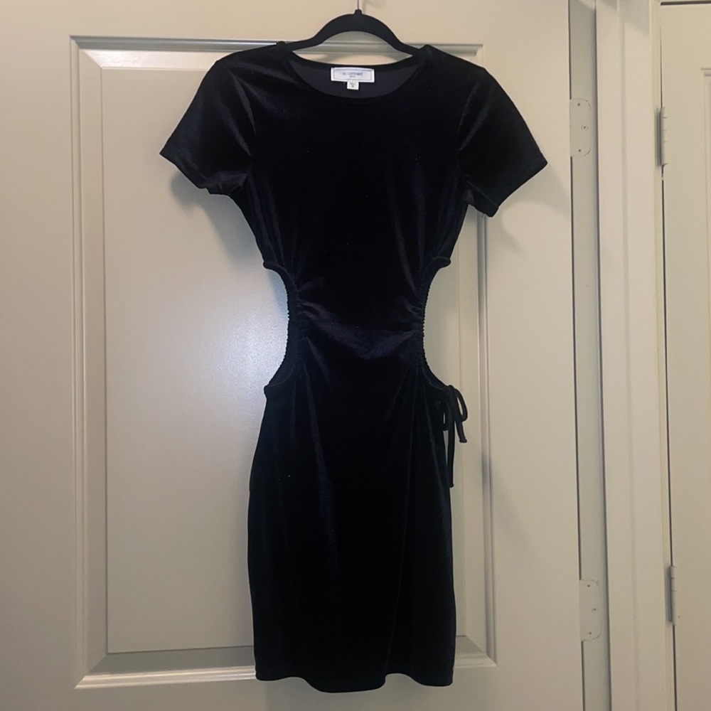 No Comment NY. LA velvet dress